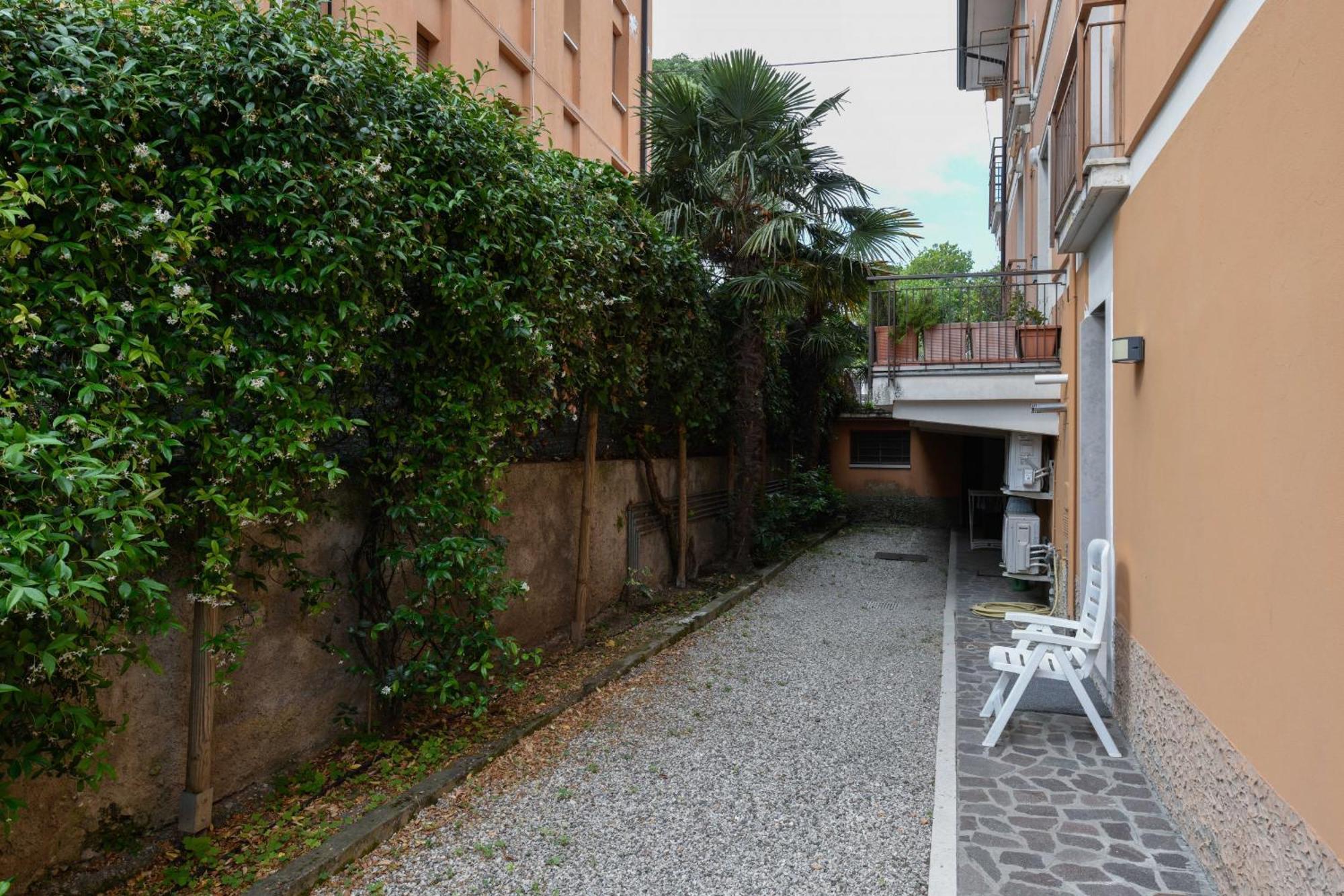 Garden Apartment バルドリーノ エクステリア 写真